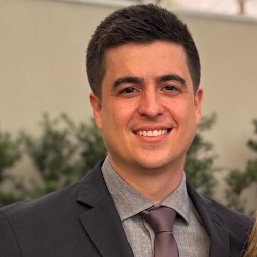 Dr. Lucas Nogueira Coracine